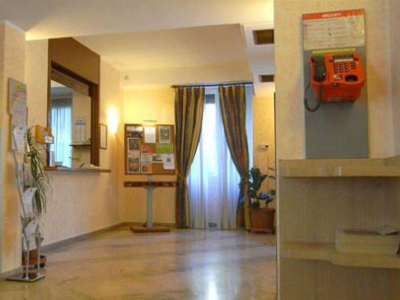 Apart-hotel Ih Argonne Park