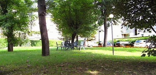 Apart-hotel Ih Argonne Park