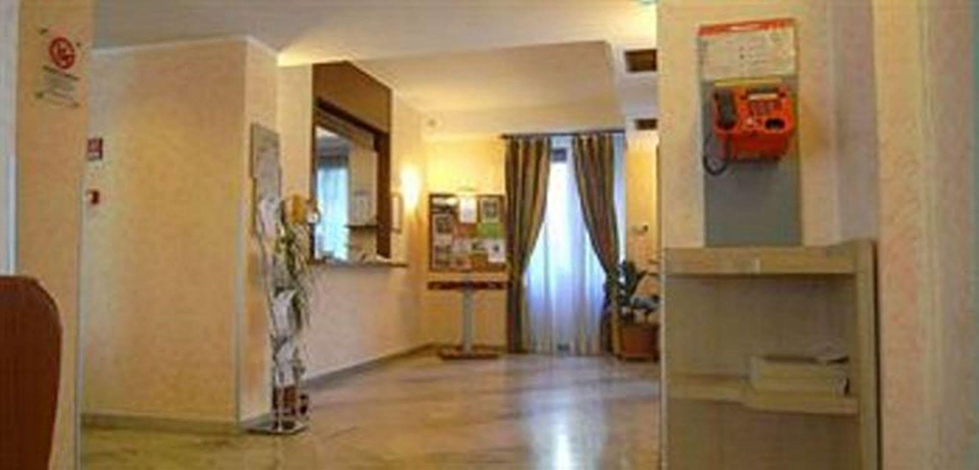 Ih Argonne Park Apart-hotel 3*