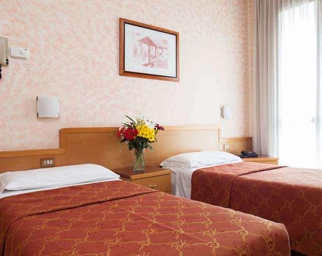 Ih Argonne Park Apartahotel 3*