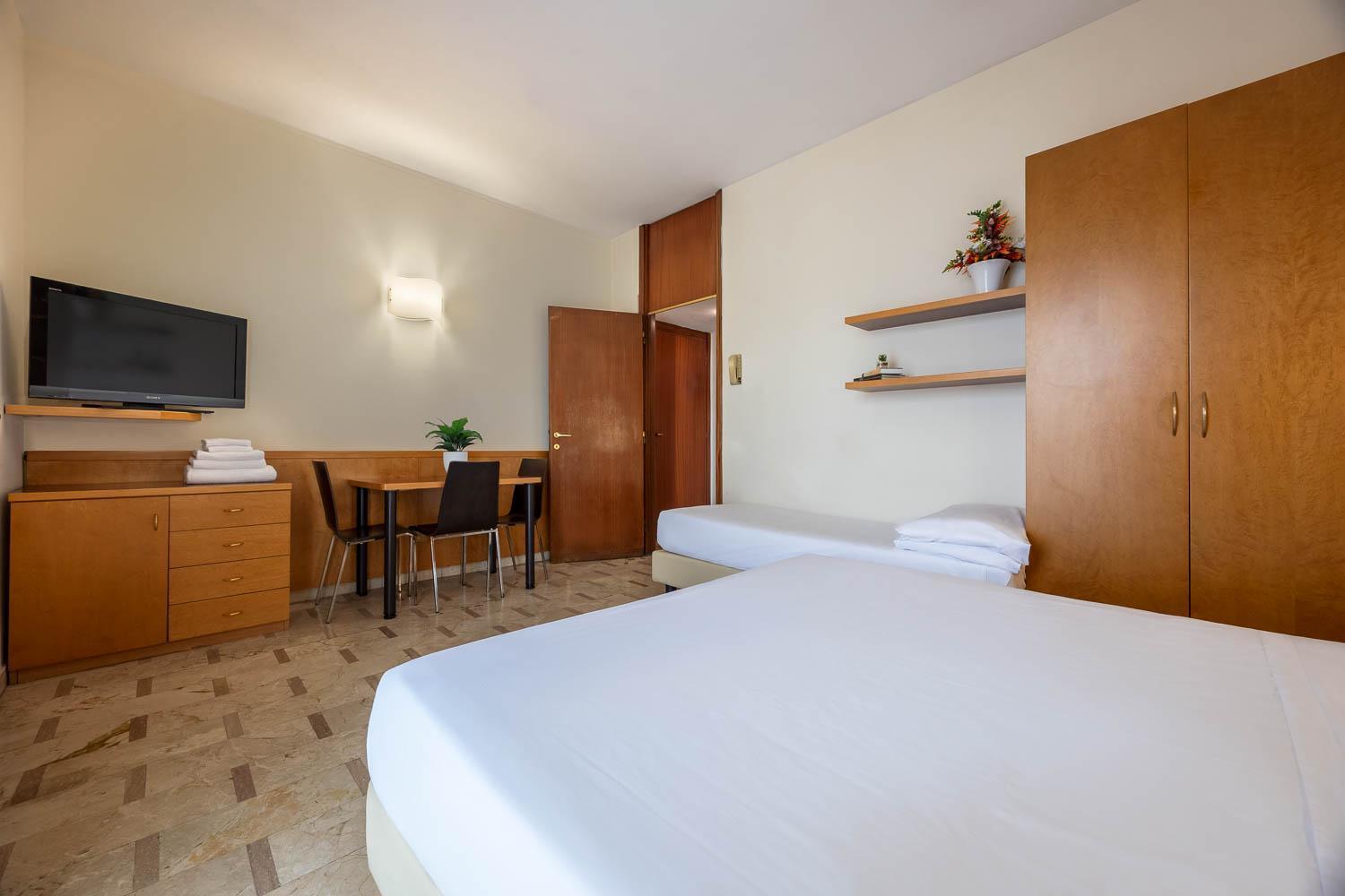 Ih Argonne Park Apartahotel 3*